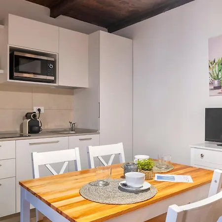 C & C Holidays Apartment